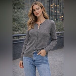 Gap Cardigan Womens Medium Gray 100% Merino Wool Sweater Medium